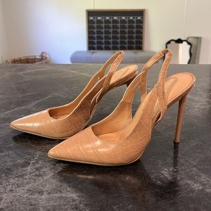 Express Heels (camel color)